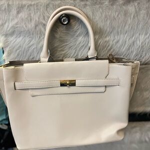 Elegant Cream Handbag